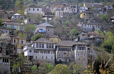 Blick von der Burg auf die Altstadt - Gjirokastra