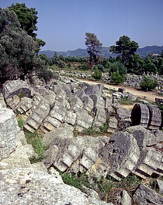 Die umgestürzten Säulen des Zeustempel - Olympia