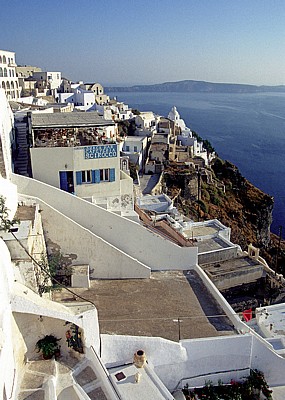 Blick auf den Ort - Fira