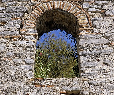 Frühchristliche Basilika: Fensternische - Butrint