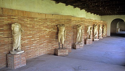 Kloster St. Marien (Shën Meri): Statuen - Apollonia