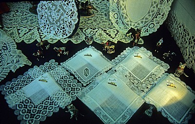 Klöppelspitzen in einem Schaufenster - Brüssel