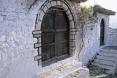 Burg (Kalaja): Holztore - Berat