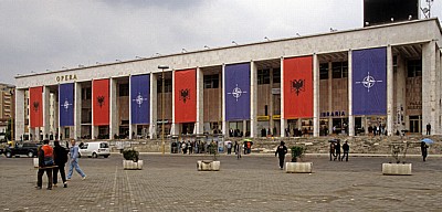 Sheshi Skanderbeg (Skanderbeg-Platz): Kulturpalast - Tirana