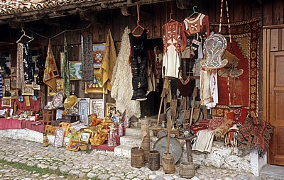 Souvenirgeschäft in der Basarstraße - Kruja