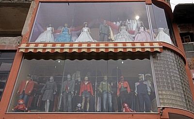 Schaufenster einer Boutique - Kruja