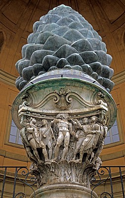 Vatikanische Museen: Cortile della Pigna - Vatikan