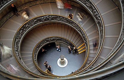 Vatikanische Museen: Spiral-Treppe - Vatikan