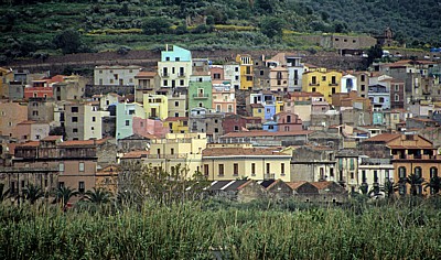 Blick auf den Ort - Bosa