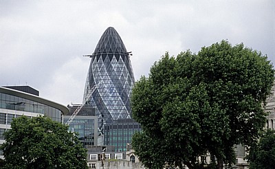 30 St Mary Axe (Swiss-Re-Tower) - London