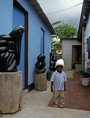 Shona-Skulpturen von Fanizani Akuda - Chitungwiza
