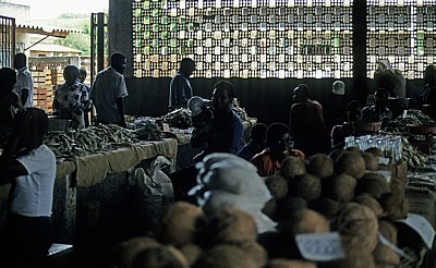 Zentralmarkt: Markthallen - Chimoio