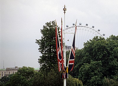 Blick vom Victoria Memorial: St James's Park - London