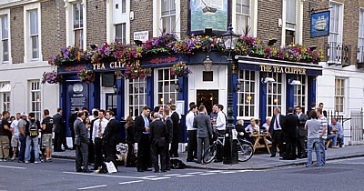 Montpelier Street: Pub The Tea Clipper - London