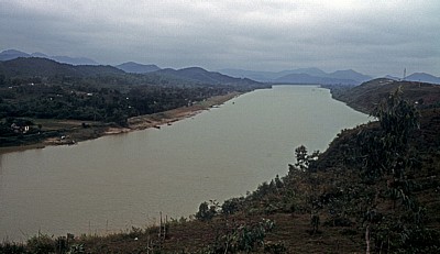 Bunker Hill: Blick auf den Parfüm-Fluß - Hue
