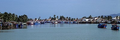 Blick von der Xom Bong-Brücke auf den Cai-Fluß - Nha Trang
