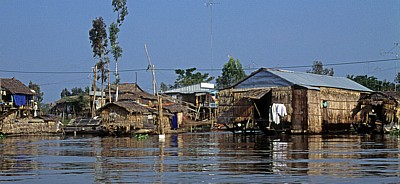 Schwimmende Häuser - Chau Doc