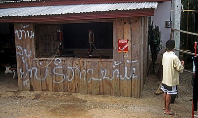 Tankstelle - Vang Vieng