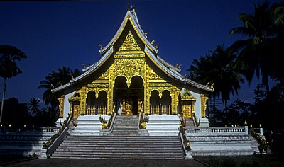 Pha Bang Tempel im Park des Königspalastes - Luang Prabang