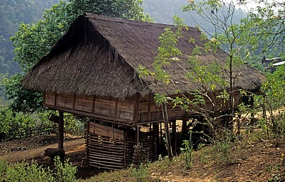 Karen-Dorf: Traditionelles Haus - Doi Inthanon-Nationalpark