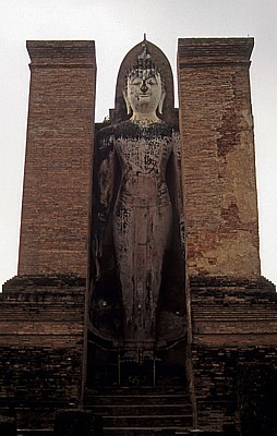 Geschichtspark Sukhothai: Wat Mahathat im Abendlicht - Sukhothai