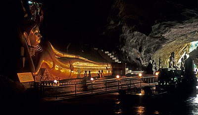 Wat Tham Suwankhuha: Liegender Buddha - Takua Thung