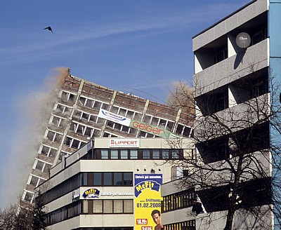 Tegernseer Landstraße (Mittlerer Ring): Sprengung des Agfa-Hochhauses - München