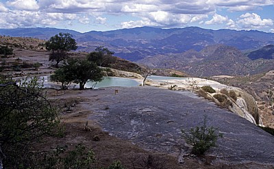 Hierve El Agua - San Isidro Roaguía