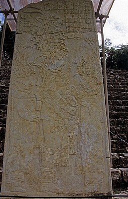 Estela 2 (Stele 2) - Bonampak