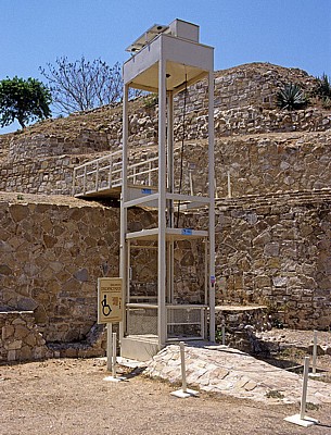 Aufzug für Rollstuhlfahrer - Monte Albán