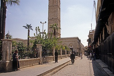 Omayyaden-Moschee (links) und der (freitags geschlossene) Souk (rechts) - Aleppo