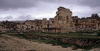 Zeremonial- und Opferhof: Altartürme - Baalbek