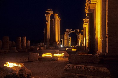 Bogentor (Hadrianstor) am Ende der Großen Kolonnadenstraße - Palmyra