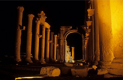 Bogentor (Hadrianstor) am Ende der Großen Kolonnadenstraße - Palmyra