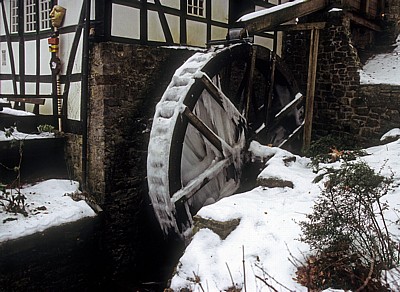 Wassermühle: Vereistes Wasserrad - Bad Essen