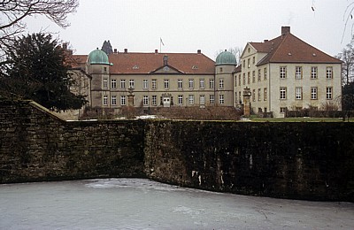 Schloß Hünnefeld: Haupt- und Südflügel - Bad Essen