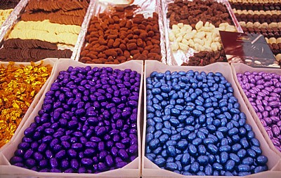 Markt: Schokoladeneier und Pralinen - Enschede