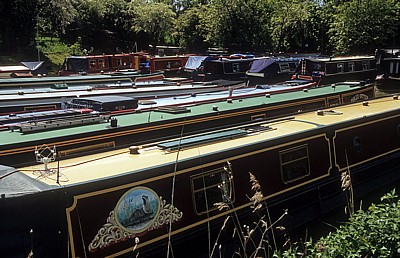 Narrowboats - Crick
