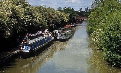Grand Union Canal Leicester Line: Narrowboats - Crick