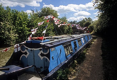 Grand Union Canal Leicester Line: Narrowboat - Crick