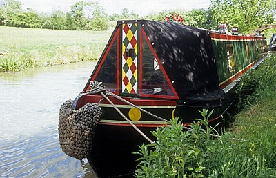 Grand Union Canal Leicester Line: Narrowboat - Crick