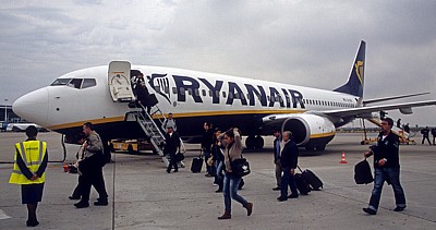 Flughafen Porto Francisco Sá Carneiro: Ryanair-Flugzeug - Porto