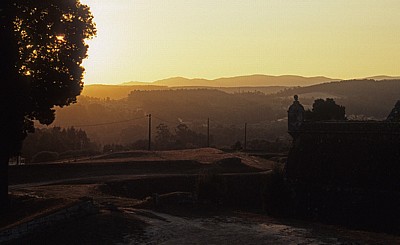 Fortaleza (Festung): Blick auf einen Teil der Festung und den Ort Valença - Valença