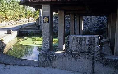 Jakobsweg (Caminho Português): Öffentlicher Waschplatz - Arcade