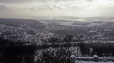 Blick vom Kaiser-Wilhelm-Denkmal auf die Stadt (Ortsteil Hausberge) - Porta Westfalica