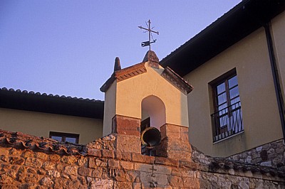 Kleiner Glockenturm - Villafranca Montes de Oca