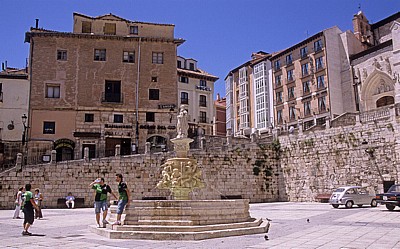 Plaza de Santa María: Marienbrunnen - Burgos