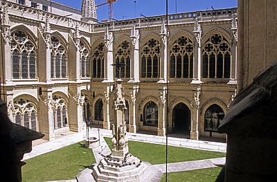 Catedral de Burgos (Kathedrale): Blick in den Claustro bajo (Unterer Kreuzgang) - Burgos