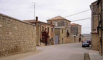 Jakobsweg (Camino Francés): Ortsdurchgang - Rabé de las Calzadas