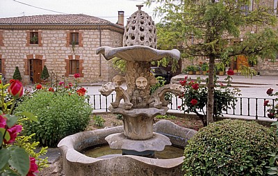 Jakobsweg (Camino Francés): Brunnen - Rabé de las Calzadas